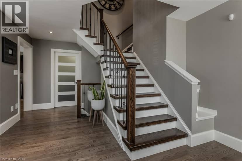 2248 ELMSIDE Crescent — photo 19 of 32