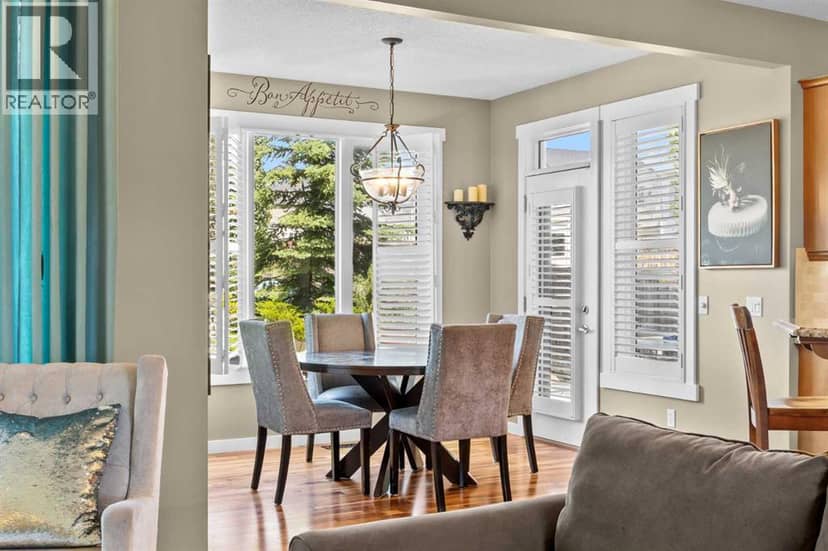 113 Tusslewood Bay NW — photo 11 of 40