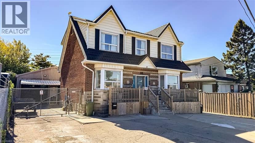548 BEACH Road — photo 3 of 40