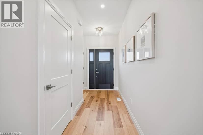 48 WALKER Road, Ingersoll, photo 2