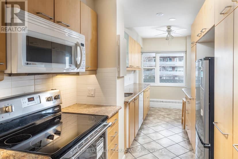 # 635 - 21 Dale Avenue — photo 4 of 22