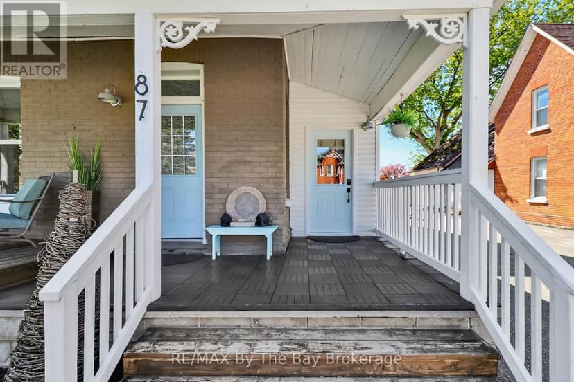 87 Queen Street W, Springwater, photo 3