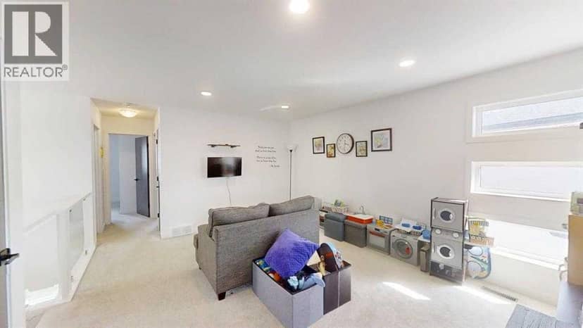 1219 Pacific Circle W — photo 16 of 29