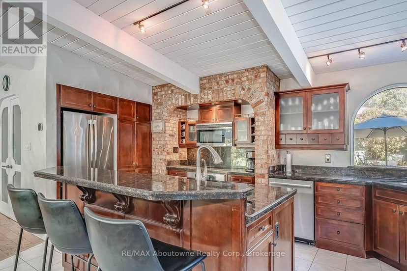 308 Cardinal Avenue — photo 15 of 40
