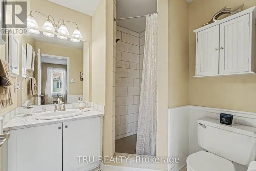 10 - 710 Coronation Avenue — photo 21 of 32