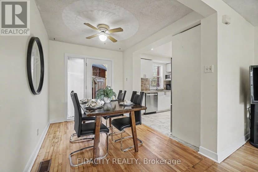 1047 Hollington Street — photo 9 of 18