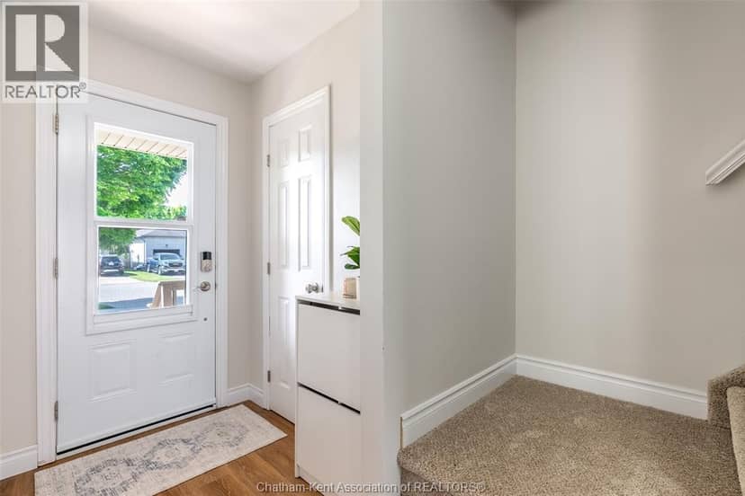270 Greenfield LANE — photo 5 of 38
