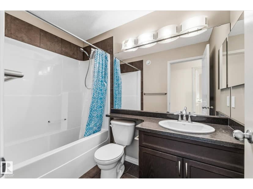 217 Silverstone Cr — photo 40 of 40