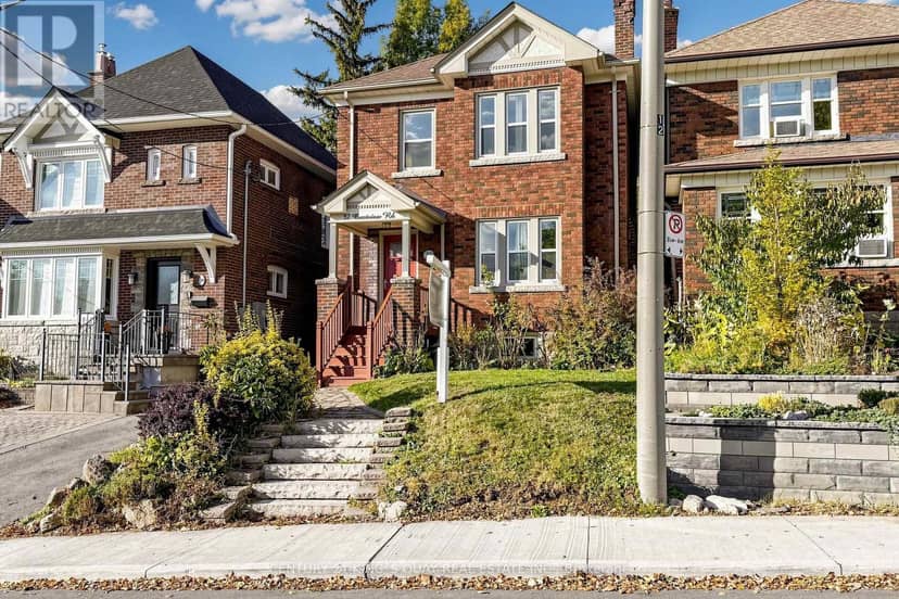32 Crestview Road, Toronto, photo 2