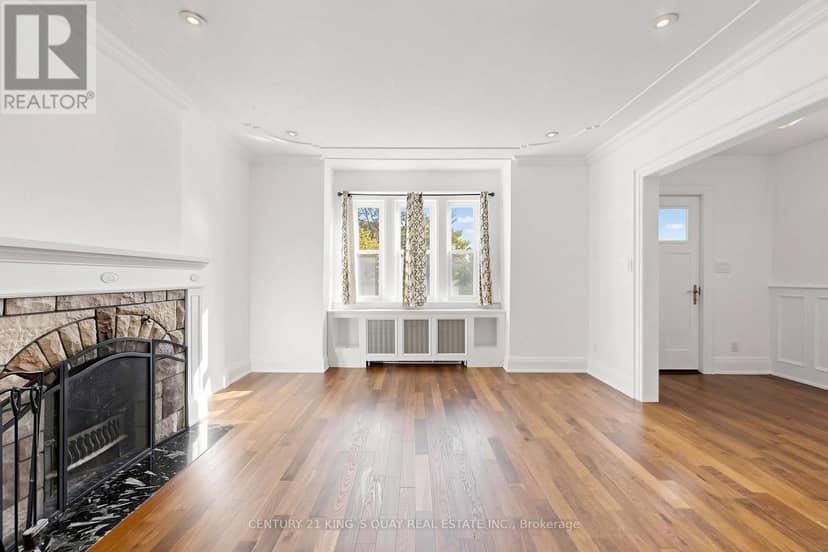 32 Crestview Road, Toronto, photo 4