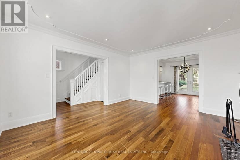 32 Crestview Road, Toronto, photo 6