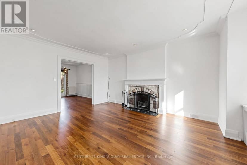 32 Crestview Road, Toronto, photo 5