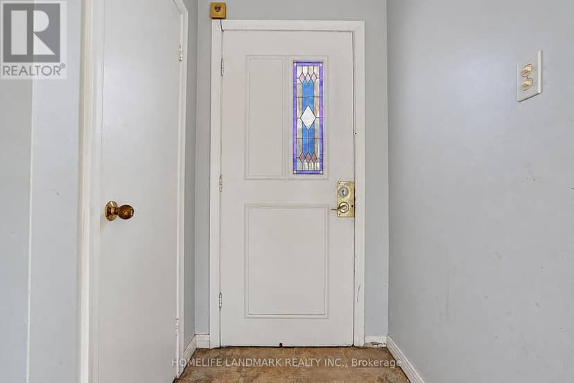 84 Melchior Drive, Toronto, photo 2