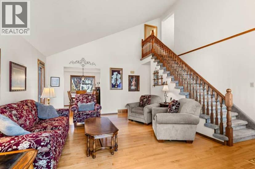 78 Dunning Crescent — photo 11 of 38