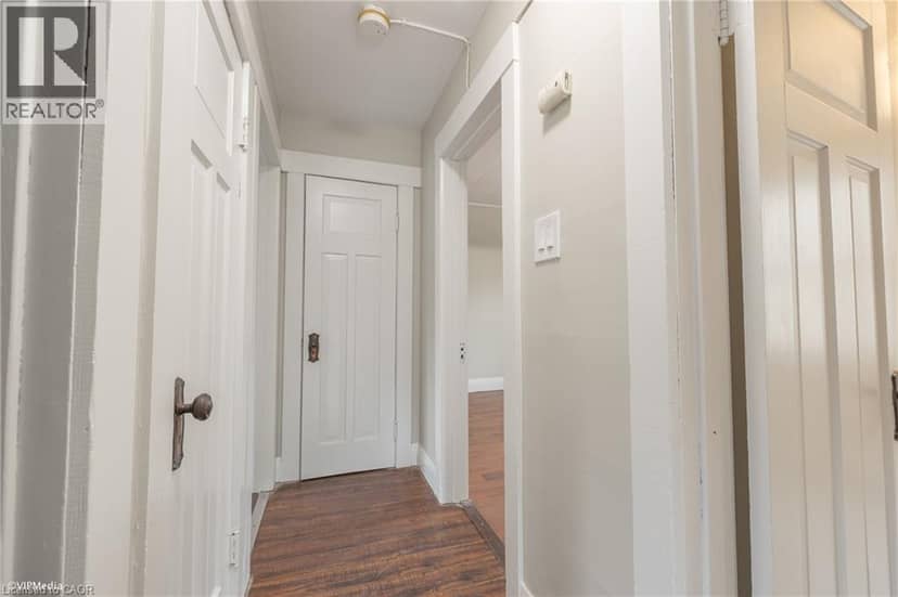 177 REGINA Street N — photo 16 of 24