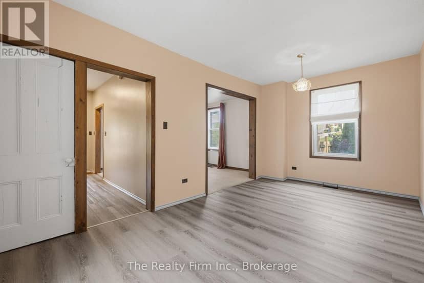 17 Douglas Street — photo 9 of 25