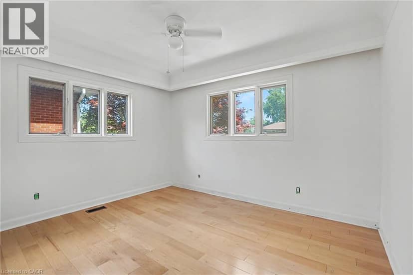 100 HARDALE Crescent — photo 15 of 32