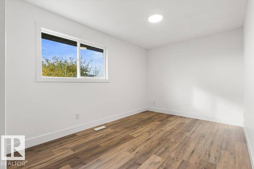 13816 90 ST NW — photo 25 of 40