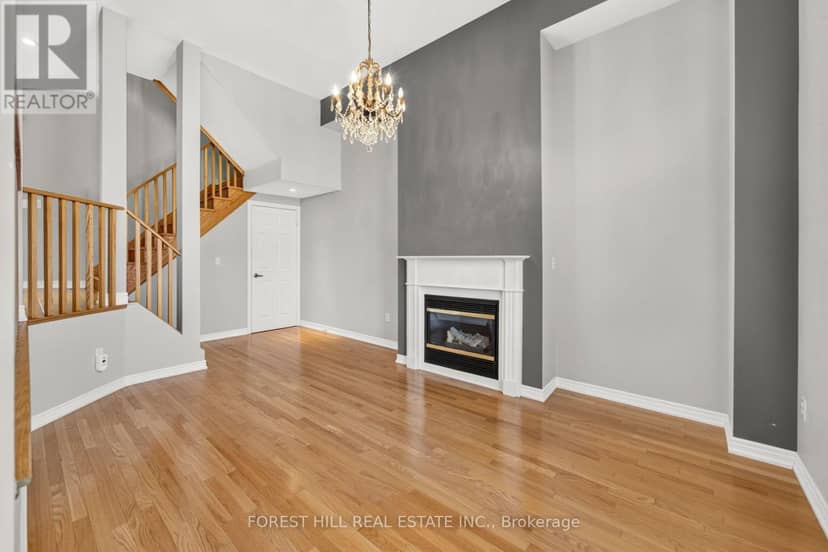 3549 Eglinton Avenue W — photo 15 of 29