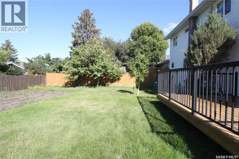 230 Auld CRESCENT — photo 23 of 30