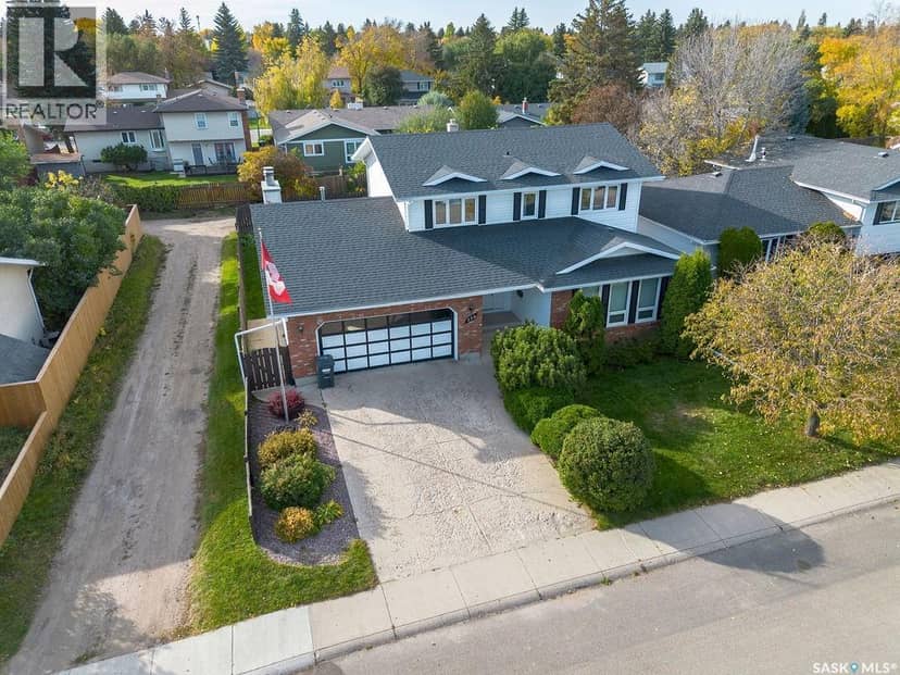 230 Auld CRESCENT — photo 25 of 30