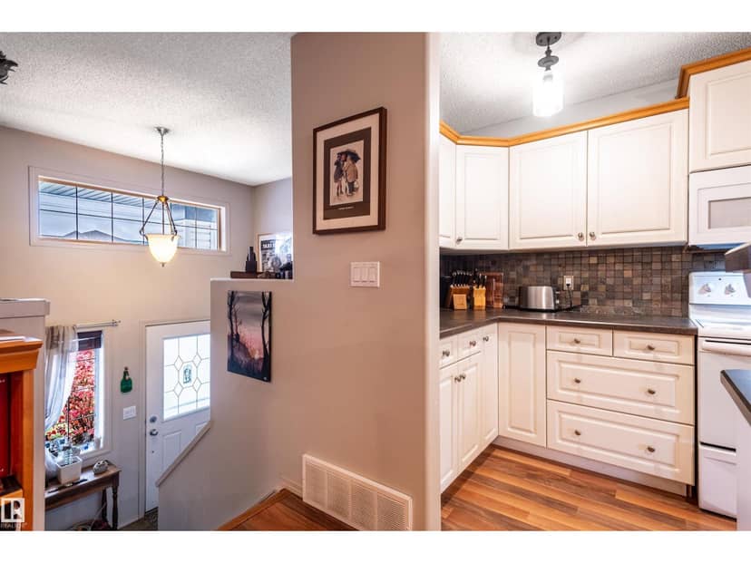 711 Kananaskis DR, Devon, photo 4