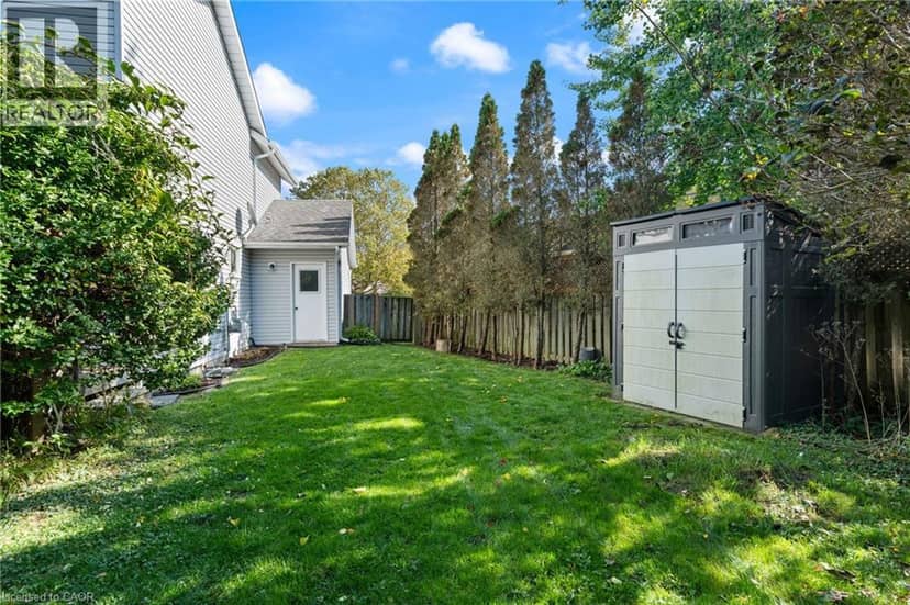 29 LESLIE Avenue — photo 36 of 40