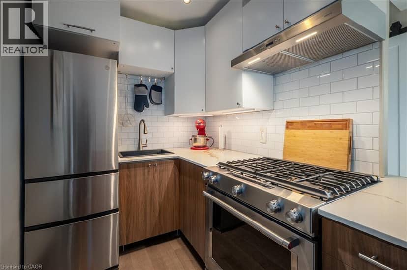 60 ROBINSON Street Unit# 304 — photo 12 of 40