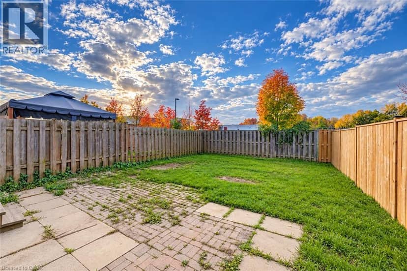 145 ACTIVA Avenue, Kitchener, photo 6