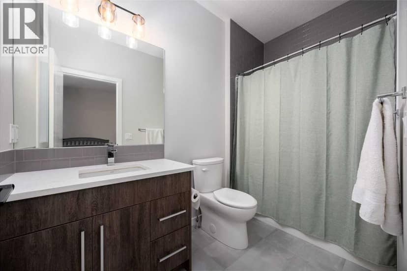 2127 12 Street NW — photo 23 of 39