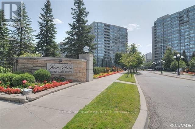 1002 - 11 Townsgate Drive, Vaughan, photo 2