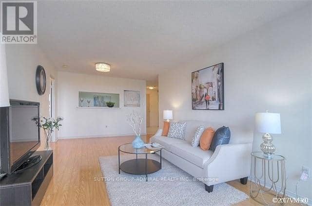 1002 - 11 Townsgate Drive — photo 9 of 19