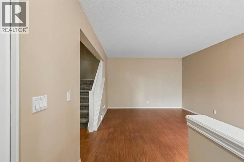 124 Pineset Place NE, Calgary, photo 3