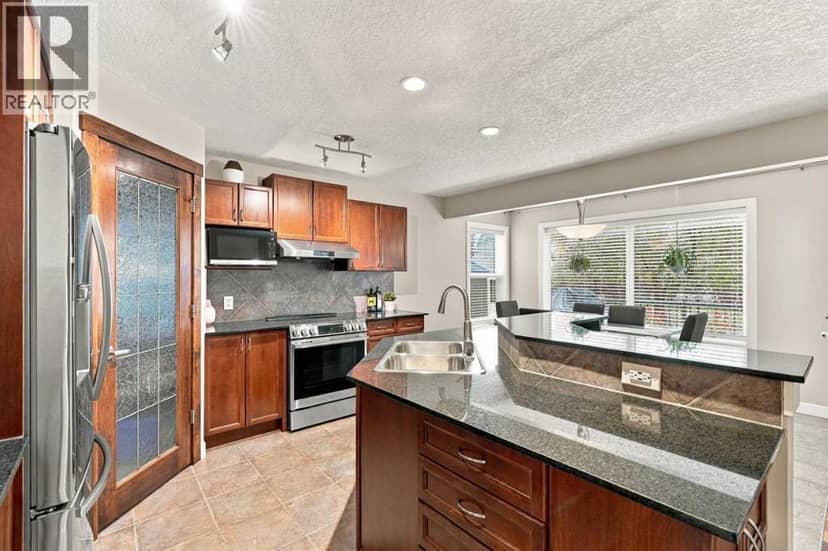 185 Silverado Plains Close SW — photo 10 of 40