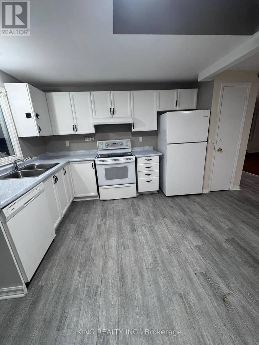 139 Hickling Trail, Barrie, photo 3