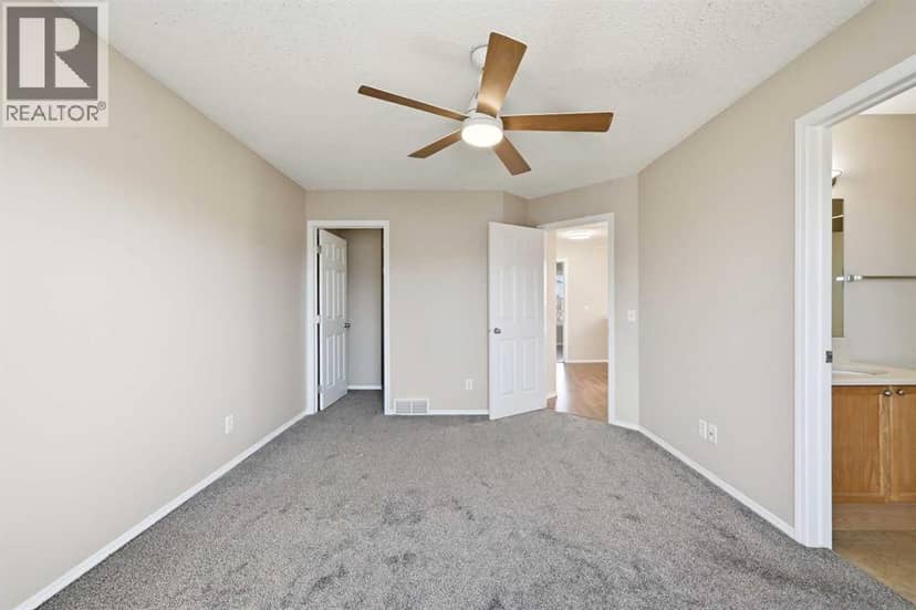 33 Saddlebrook Common NE — photo 14 of 40