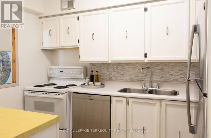 205 - 1338 York Mills Road — photo 16 of 36