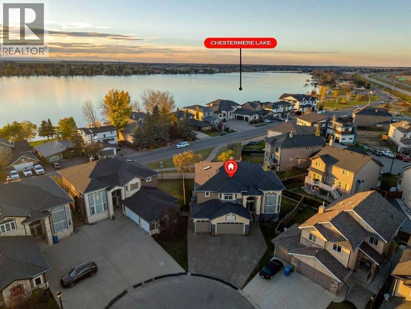 220 East Lakeview Place, Chestermere