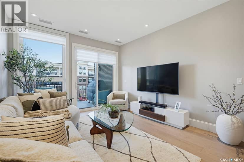 210 408 Cartwright STREET — photo 14 of 39