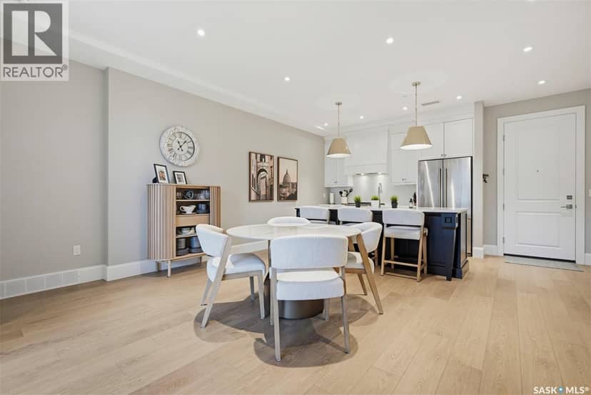 210 408 Cartwright STREET — photo 12 of 39