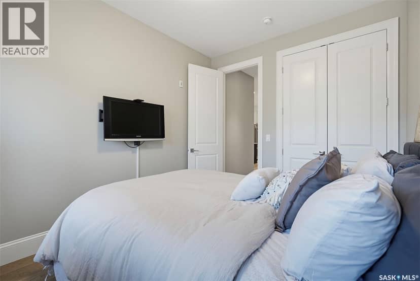 210 408 Cartwright STREET — photo 24 of 39