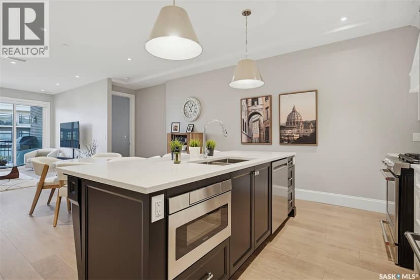 210 408 Cartwright STREET — photo 11 of 39