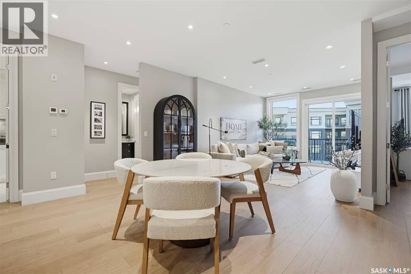 210 408 Cartwright STREET — photo 13 of 39