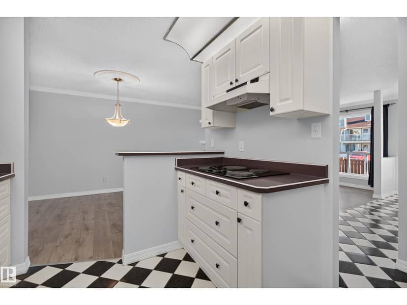 2332 151 AV NW — photo 11 of 23