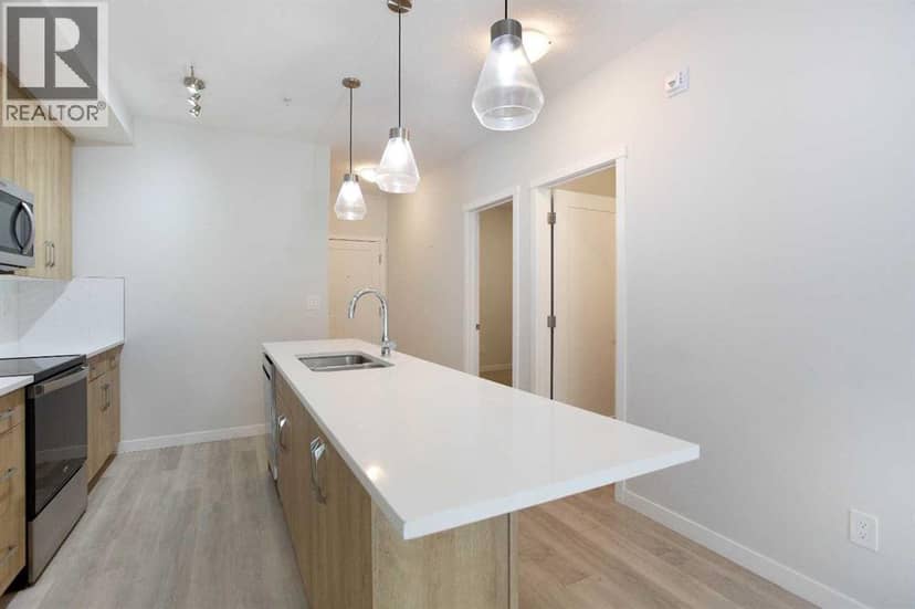 206, 71 Shawnee Common SW, Calgary, photo 7