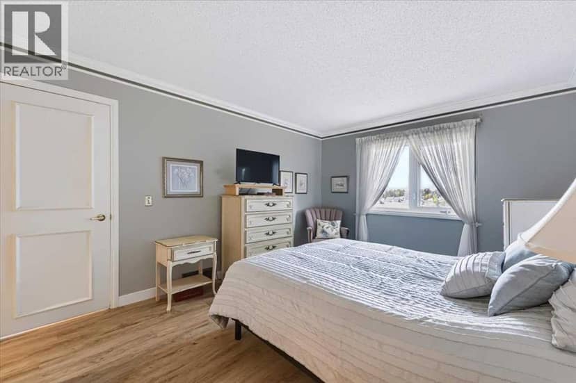 36, 140 Strathaven Circle SW — photo 28 of 40