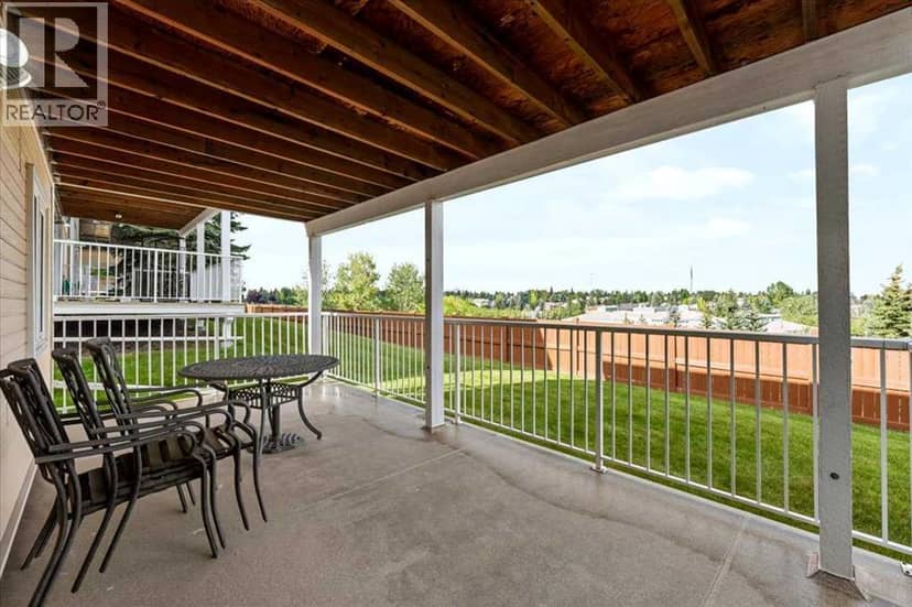 36, 140 Strathaven Circle SW, Calgary, photo 8