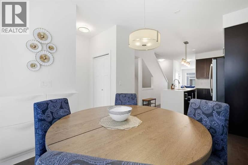2, 3804 Parkhill Place SW — photo 9 of 40