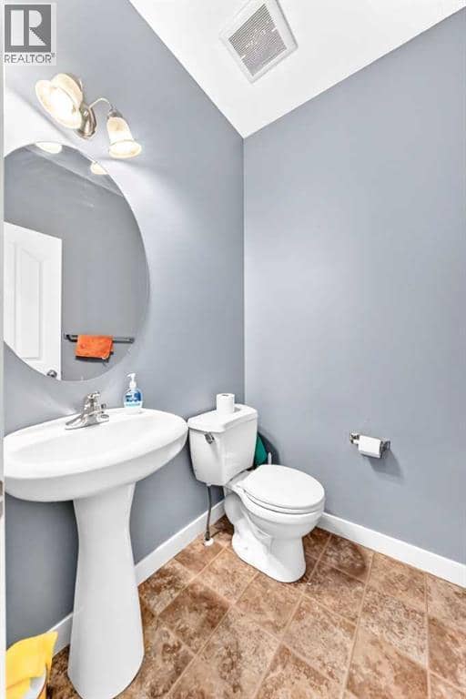 1580 New Brighton Drive SE — photo 22 of 40