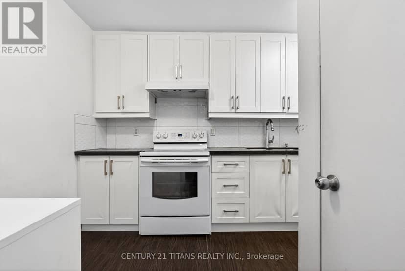 1018 - 100 Mornelle Court — photo 12 of 30